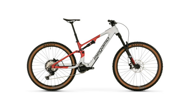 MEGAMO REASON AL 07 RAW (26)